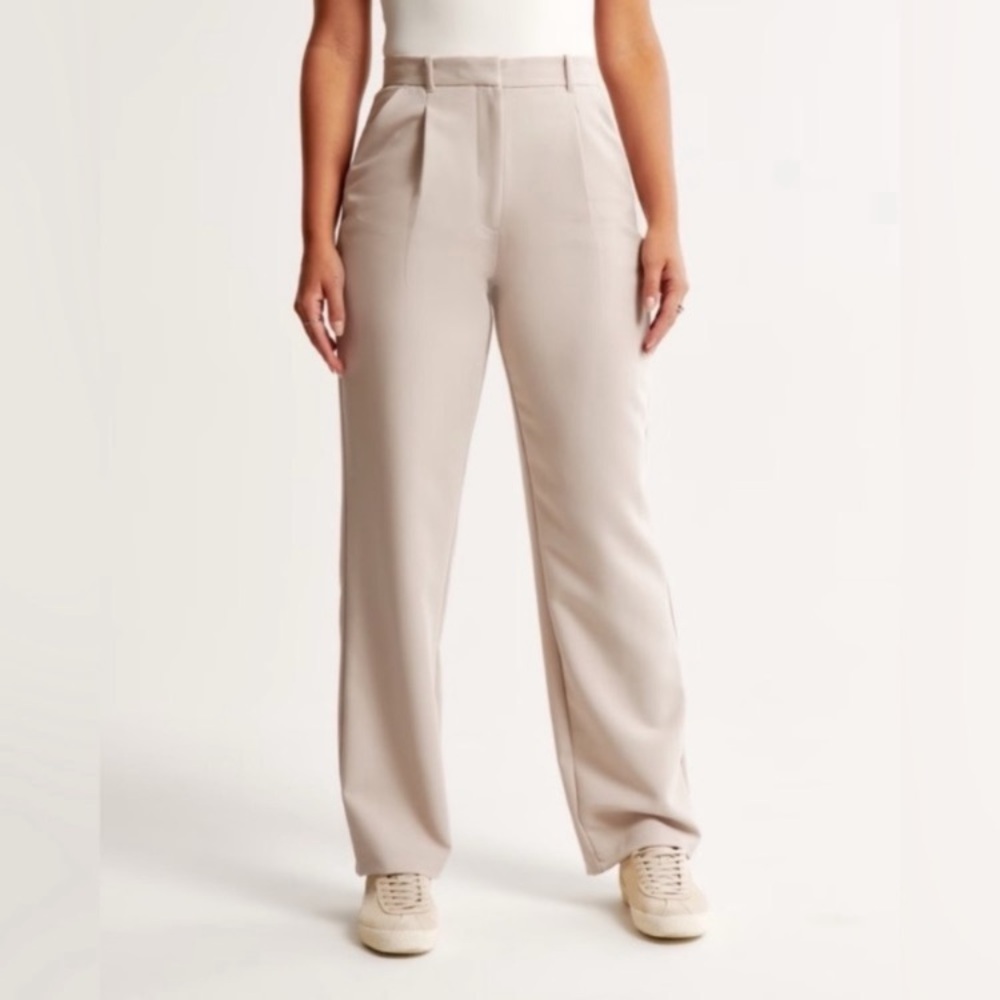 Abercrombie & Fitch Pleated Trousers In Light Taupe